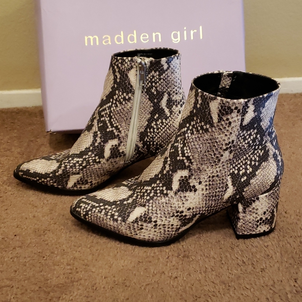 Madden Girl Dafni Boot